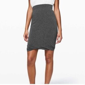 Lululemon NWT Boulevard Bliss Skirt Size 6